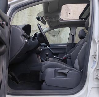 TOURAN SPORT 2.0 TDI CR 140 CV * 1 DUEÑO Y LIBRO *