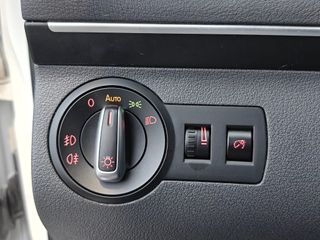 TOURAN SPORT 2.0 TDI CR 140 CV * 1 DUEÑO Y LIBRO *