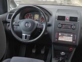 TOURAN SPORT 2.0 TDI CR 140 CV * 1 DUEÑO Y LIBRO *