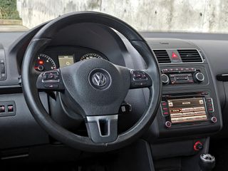 TOURAN SPORT 2.0 TDI CR 140 CV * 1 DUEÑO Y LIBRO *