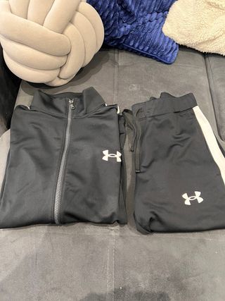 Chándal Under Armour Negro y Blanco