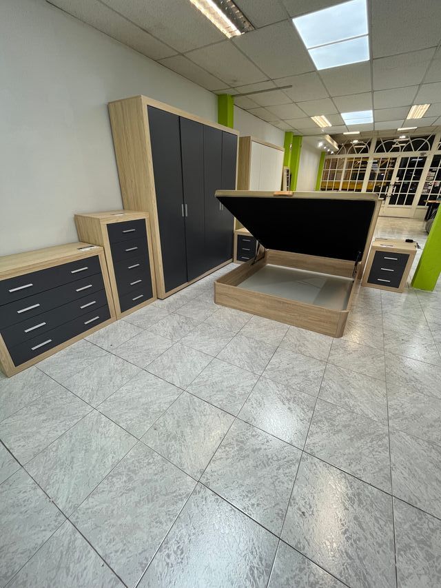 Conjunto de Muebles de Habitación