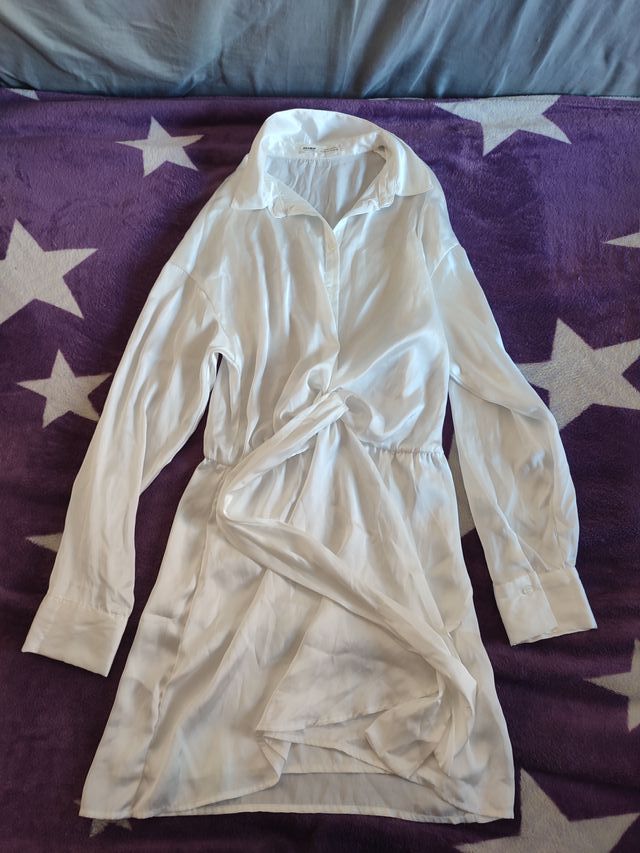 Vestido corto blanco satinado