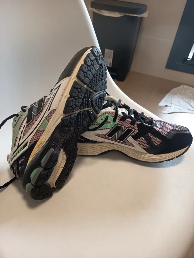 Zapatillas New Balance 1906, originales!!!