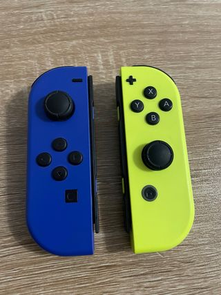 Joycons Nintendo Switch Azul y Amarillo