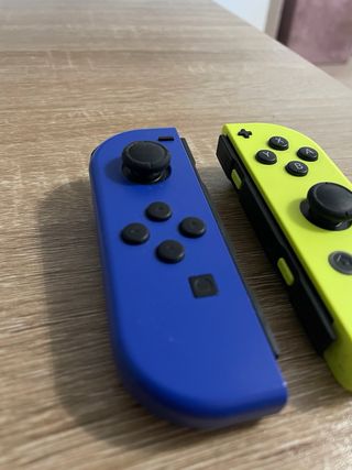 Joycons Nintendo Switch Azul y Amarillo