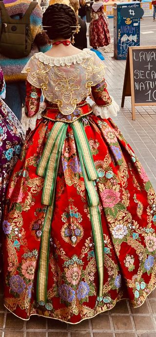Traje de Fallera Rojo para niña 12 años