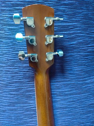 Guitarra Electroacústica Marrón