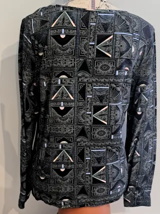 Blusa manga larga estampada