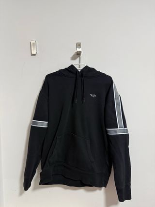 Sudadera Hollister Negra con Rayas