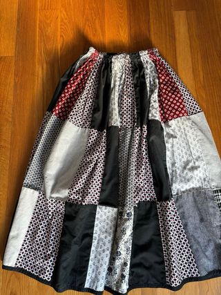 Traje de Baserritarra Rojo y Blanco