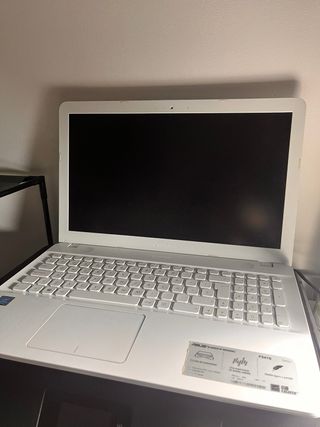 Portátil Asus F541S Blanco