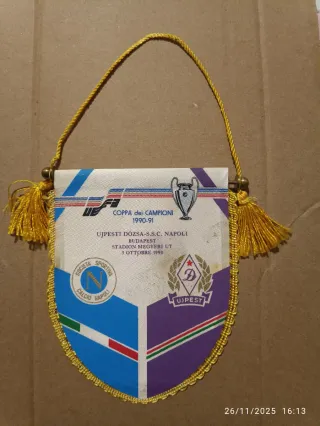 Gagliardetto Napoli-Ujpesti Coppa Campioni 90/91