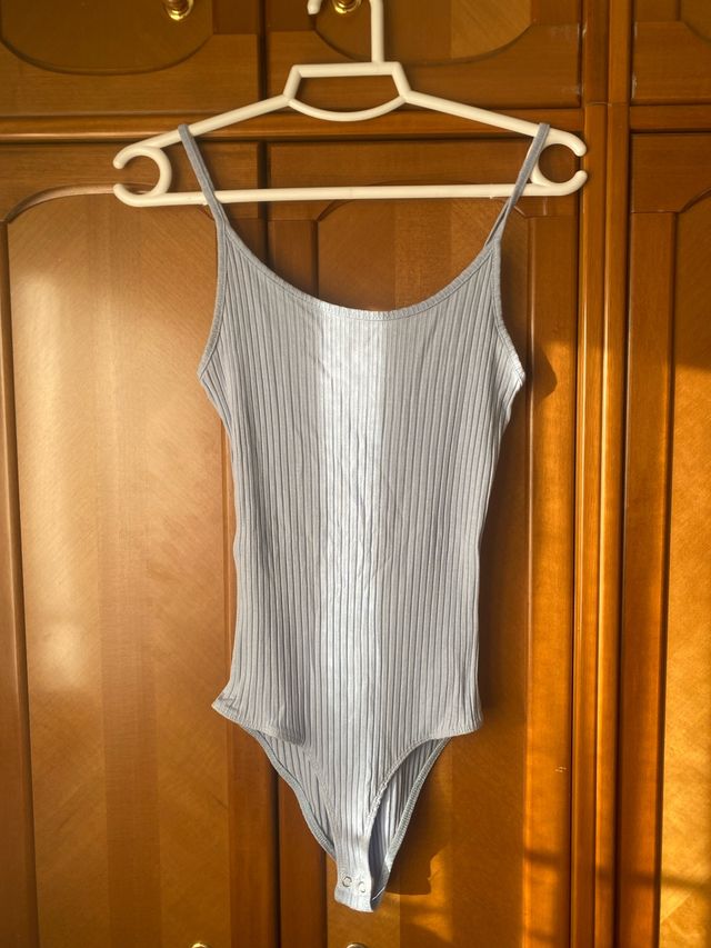 Body de tirantes azul