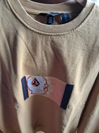 Sudadera Volcom marrón con estampado