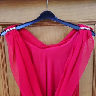 Vestido de invitada rojo