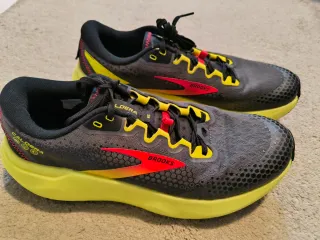 Fantásticas Zapatillas de running  Brooks Caldera