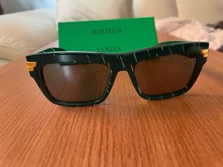 Gafas de sol Bottega Veneta verdes y doradas