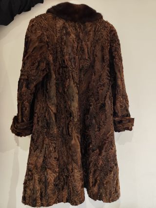 Abrigo de astracán auténtico