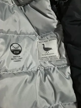 Abrigo de plumas negro