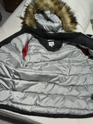 Abrigo de plumas negro