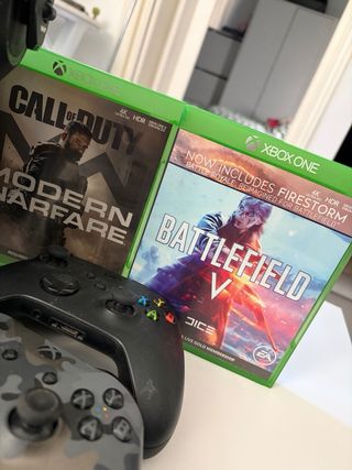 Xbox Series X 1TB + cascos nacon RIG600proHX