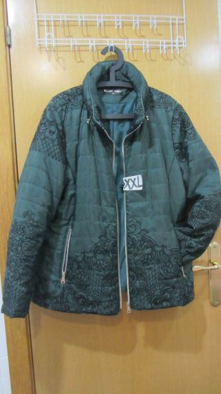 Chaquetón verde, Chaqueta beige, jersey, vestido