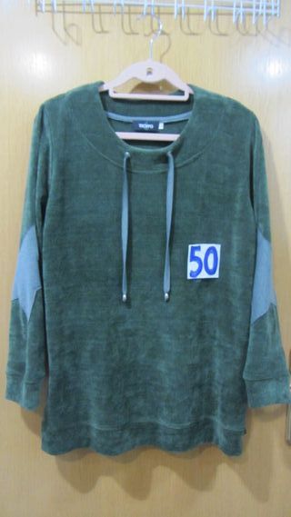 Chaquetón verde, Chaqueta beige, jersey, vestido