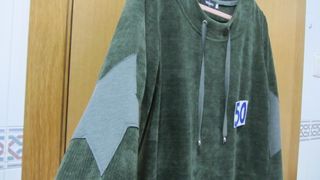 Chaquetón verde, Chaqueta beige, jersey, vestido