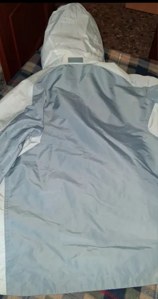 Cortavientos Hombre, Tribord.