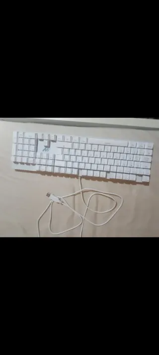 Teclado Mecánico Gaming W Blanco RGB