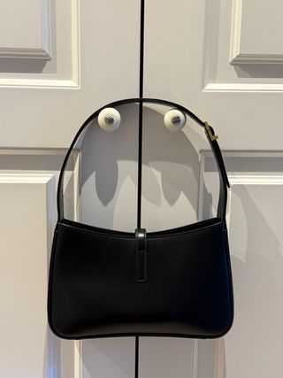 Bolso Yves Saint Laurent LE 5 À 7 Piel Negra