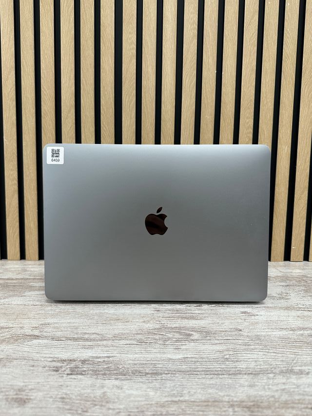 MacBook Pro 13" 2020 TB M1 8gb 256gb SSD
