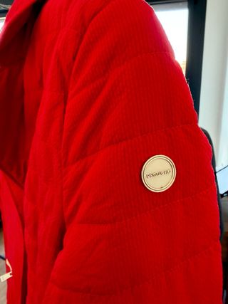 Chaqueta roja acolchada