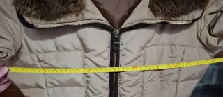 Abrigo acolchado Zara chica, color camel, talla L