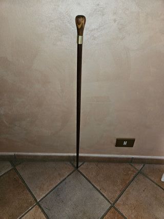 Bastone antico con pomolo in legno