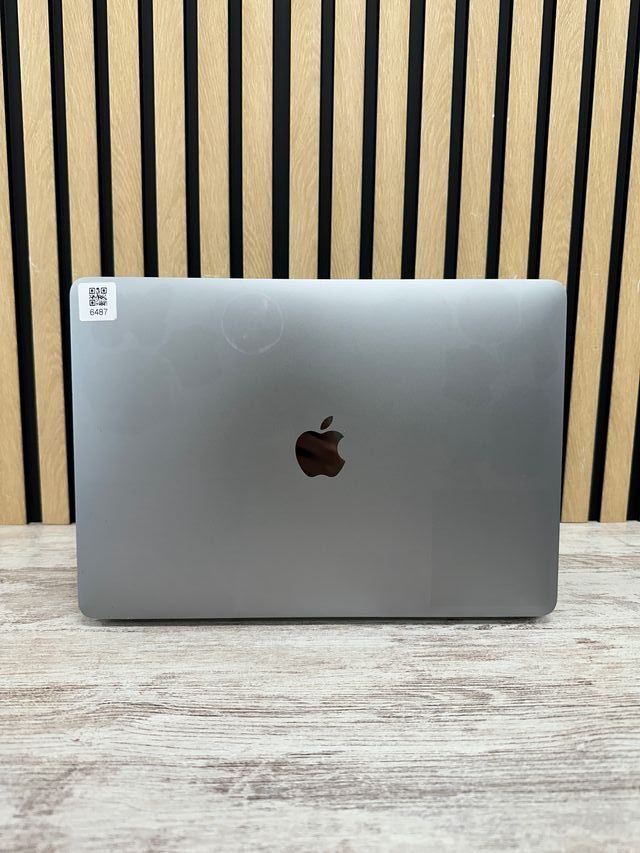 MacBook Air 13" 2020 M1 8gb 256gb SSD