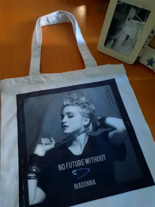 MADONNA PATTI SMITH SAN FRANCISCO ASÍS SNOOPY bags
