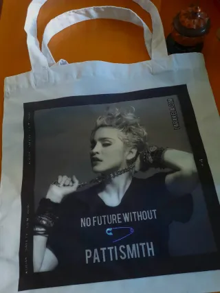 MADONNA PATTI SMITH SAN FRANCISCO ASÍS SNOOPY bags