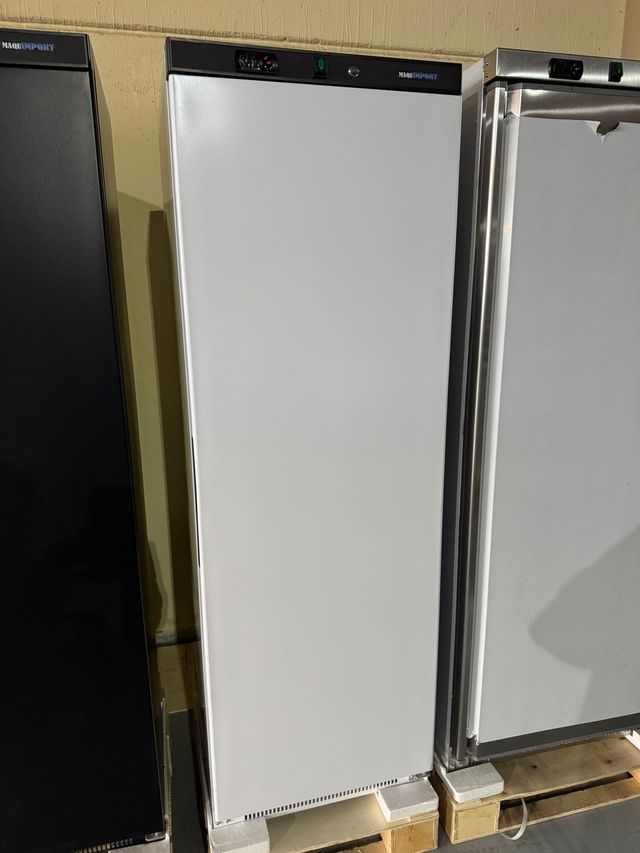 Nevera de Refrigeración Blanca