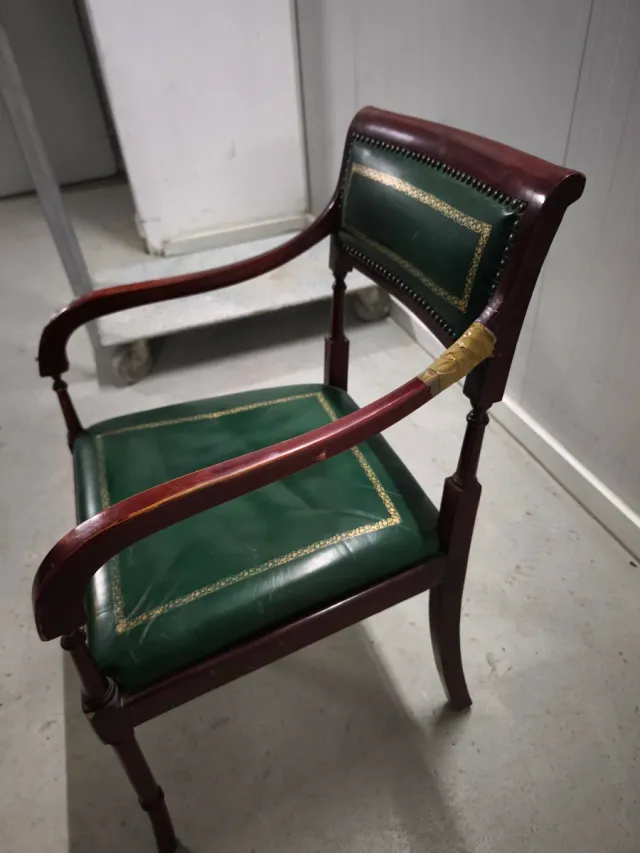 Silla escritorio caoba siglo XIX