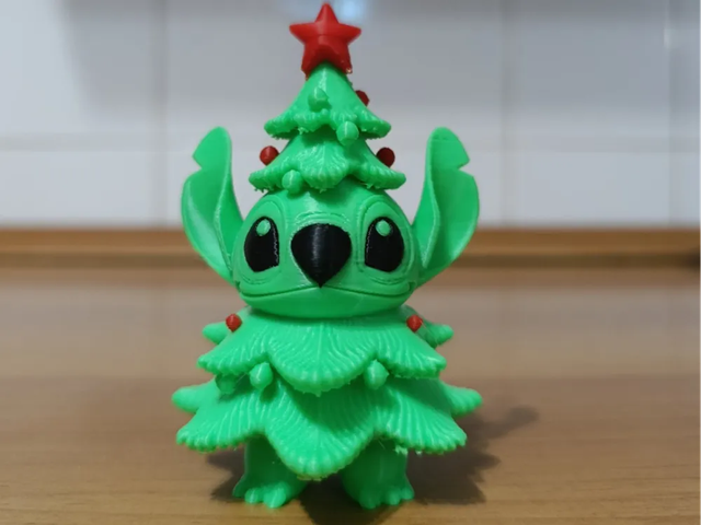 Stitch Árbol de Navidad – Edición Navideña.