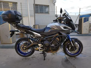 Yamaha tracer 900