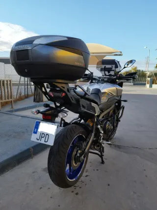 Yamaha tracer 900