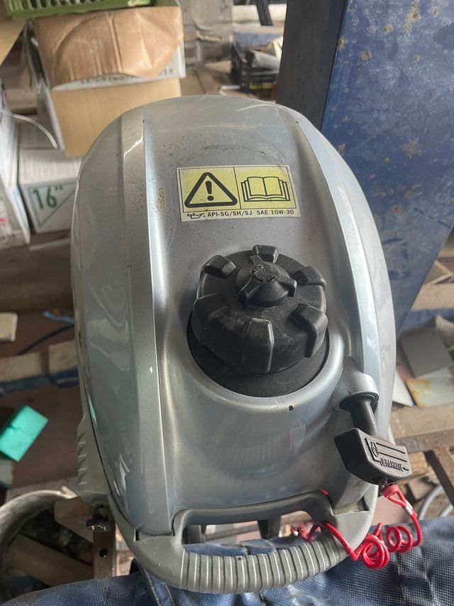 Motor fueraborda Honda 2.3 CV 4 tiempos