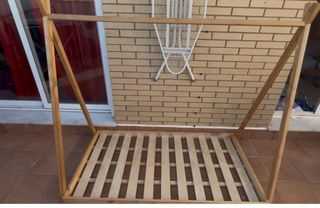 Cama de madera