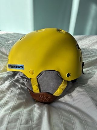 Casco multiusos: Ski, escalada, patinaje.