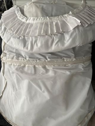 Cancán de fallera blanco con polisón, tres aros.