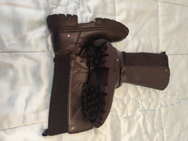 Stivali in pelle da bambina n. 31