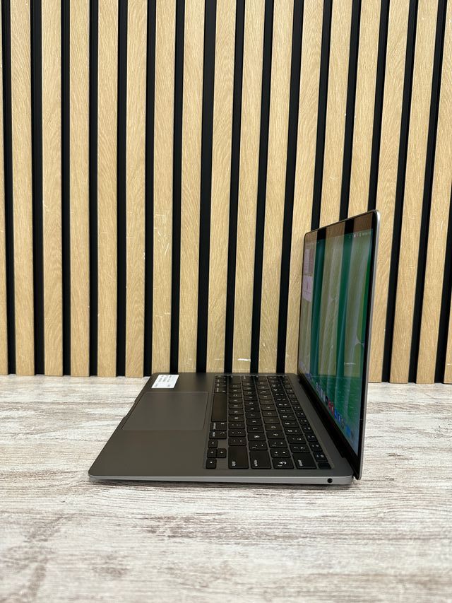 MacBook Air 13" 2020 M1 8gb 256gb SSD